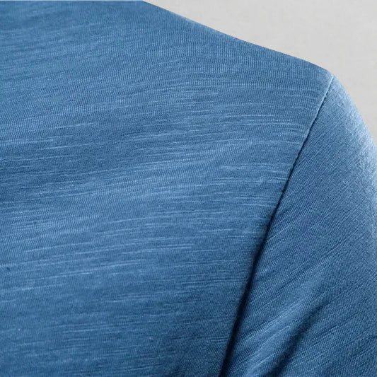 Camiseta de algodón con cuello en V Shinari